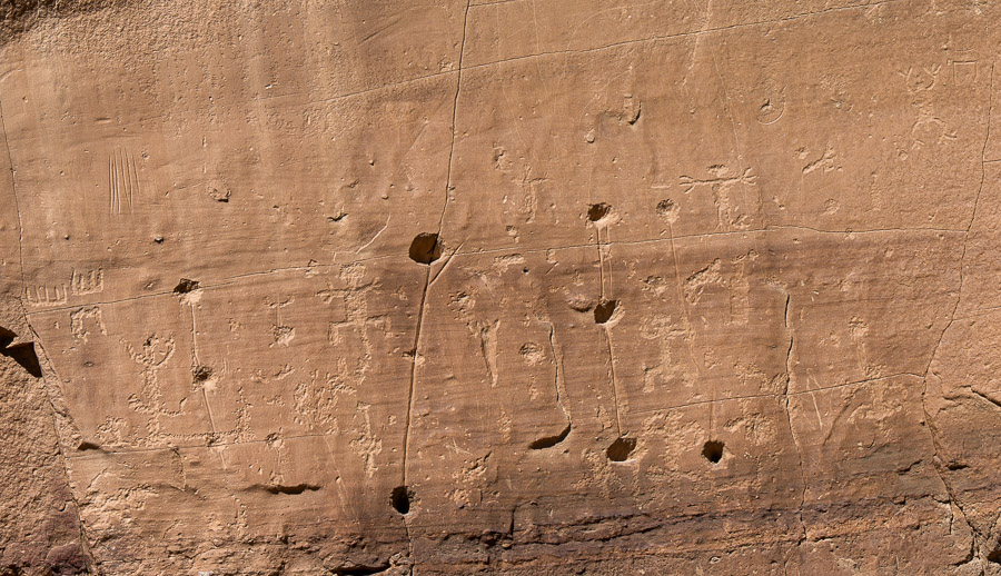Petroglyphs Chaco Canyon